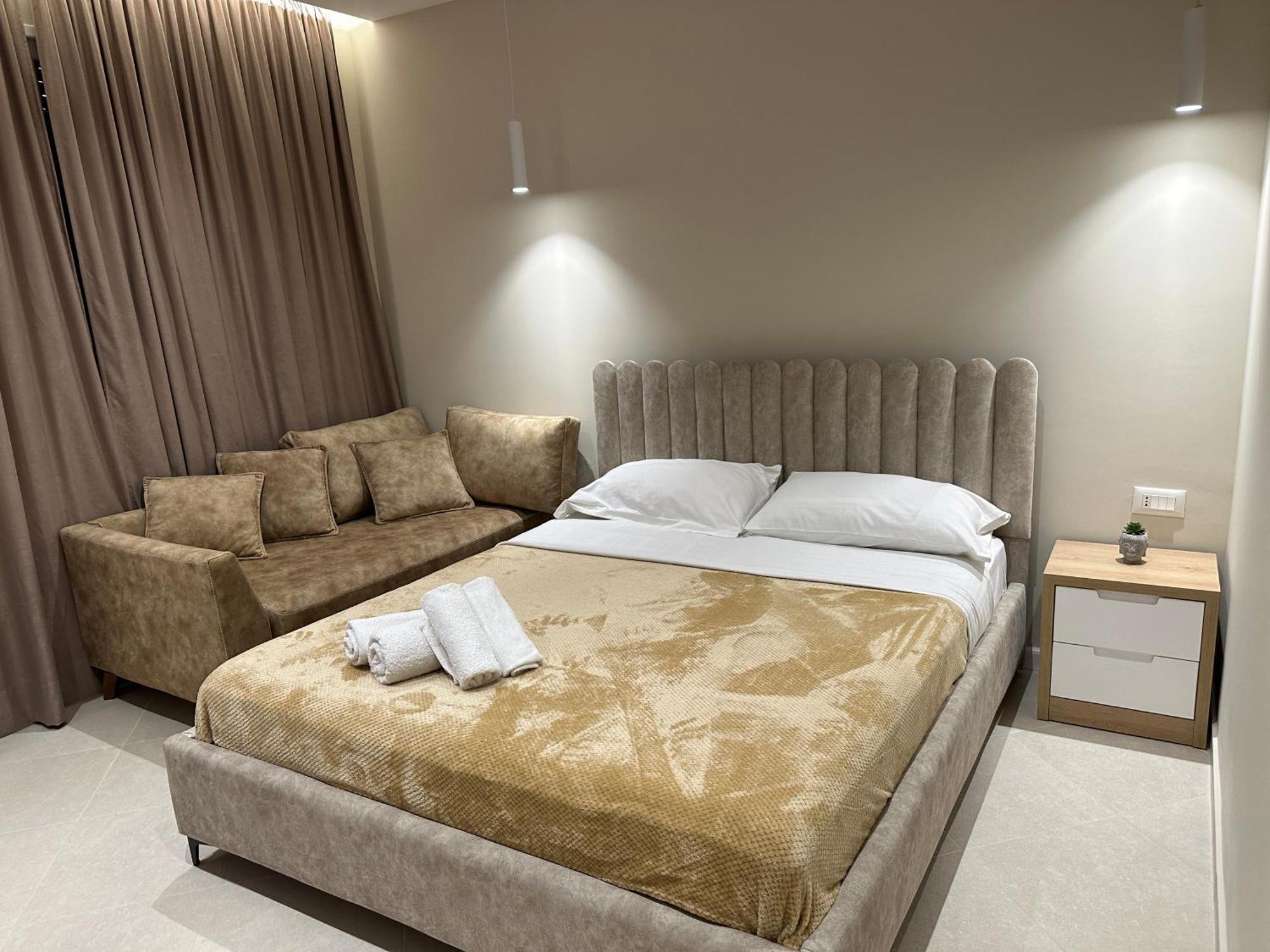 Beachfront Apartment With Balcony Vlorë 외부 사진